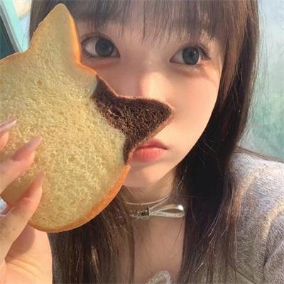 取脑袋冈村 海报